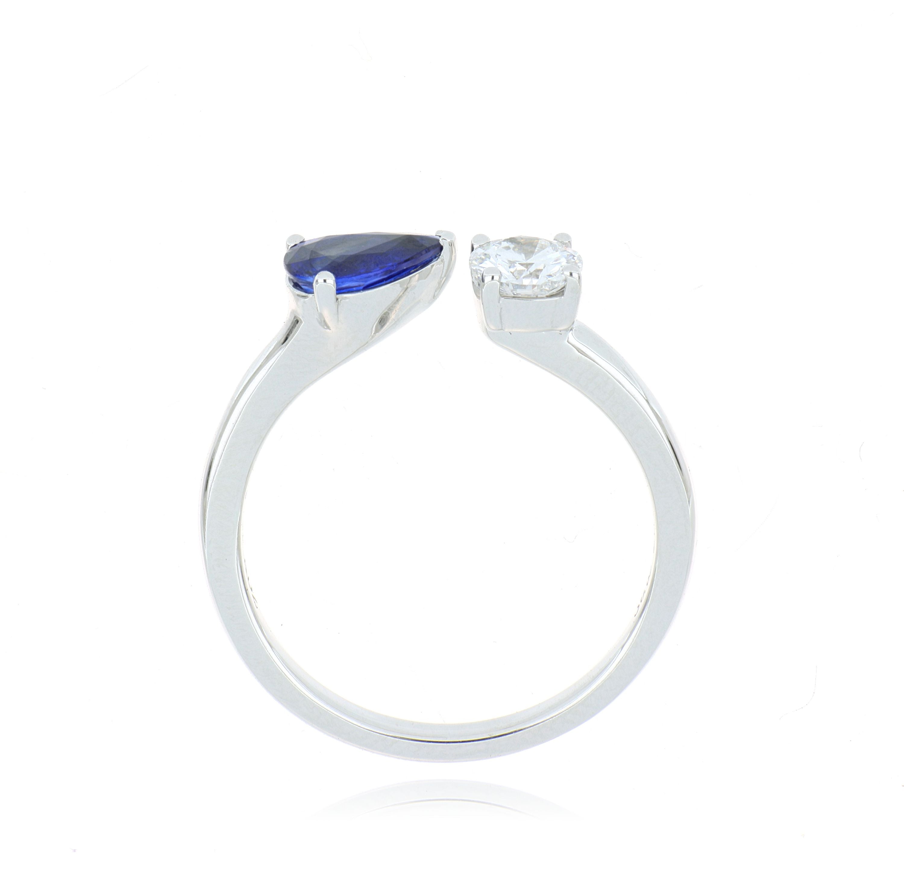 18k White Gold Blue Sapphire and Diamond Fashion Ring