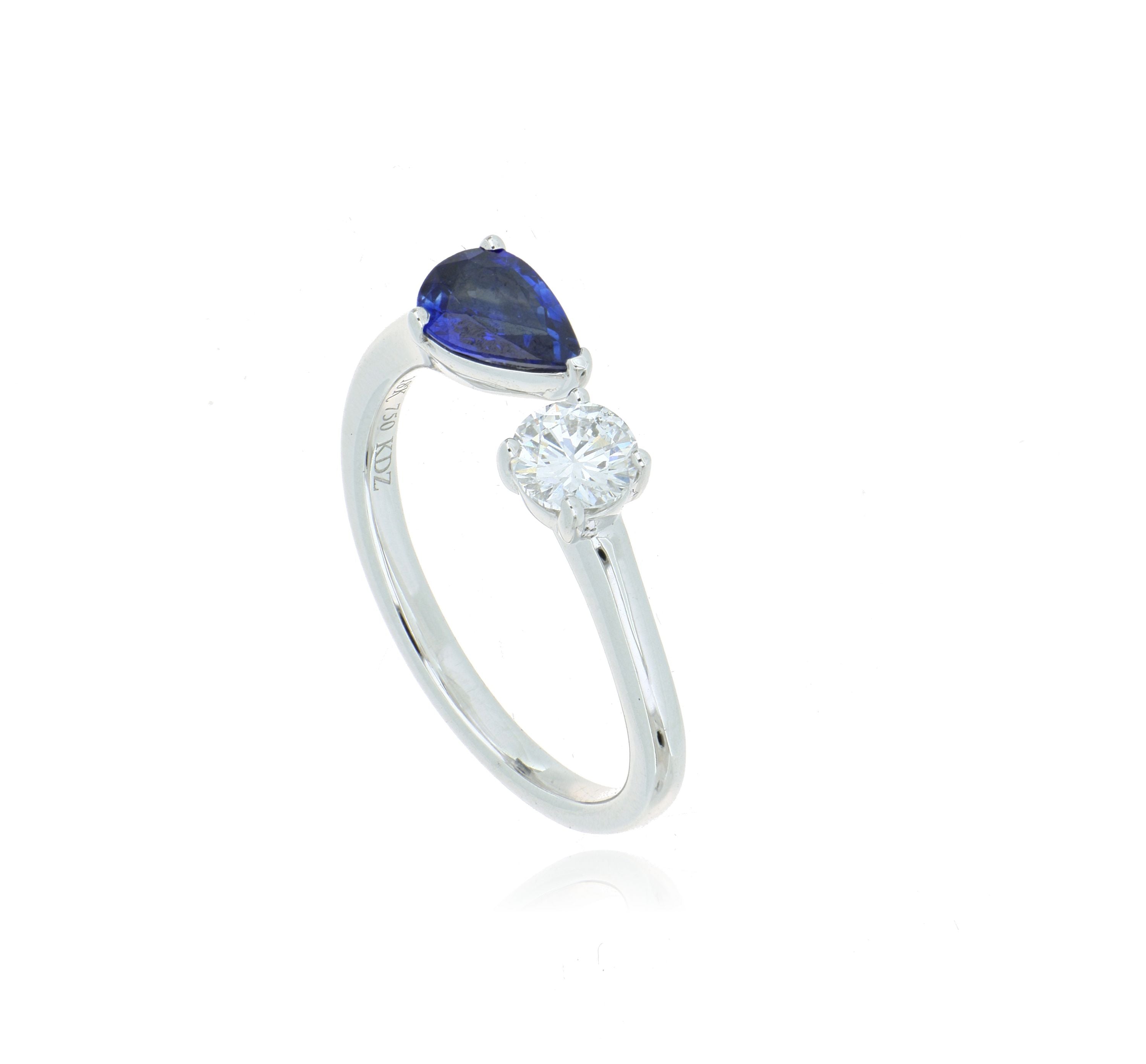 18k White Gold Blue Sapphire and Diamond Fashion Ring