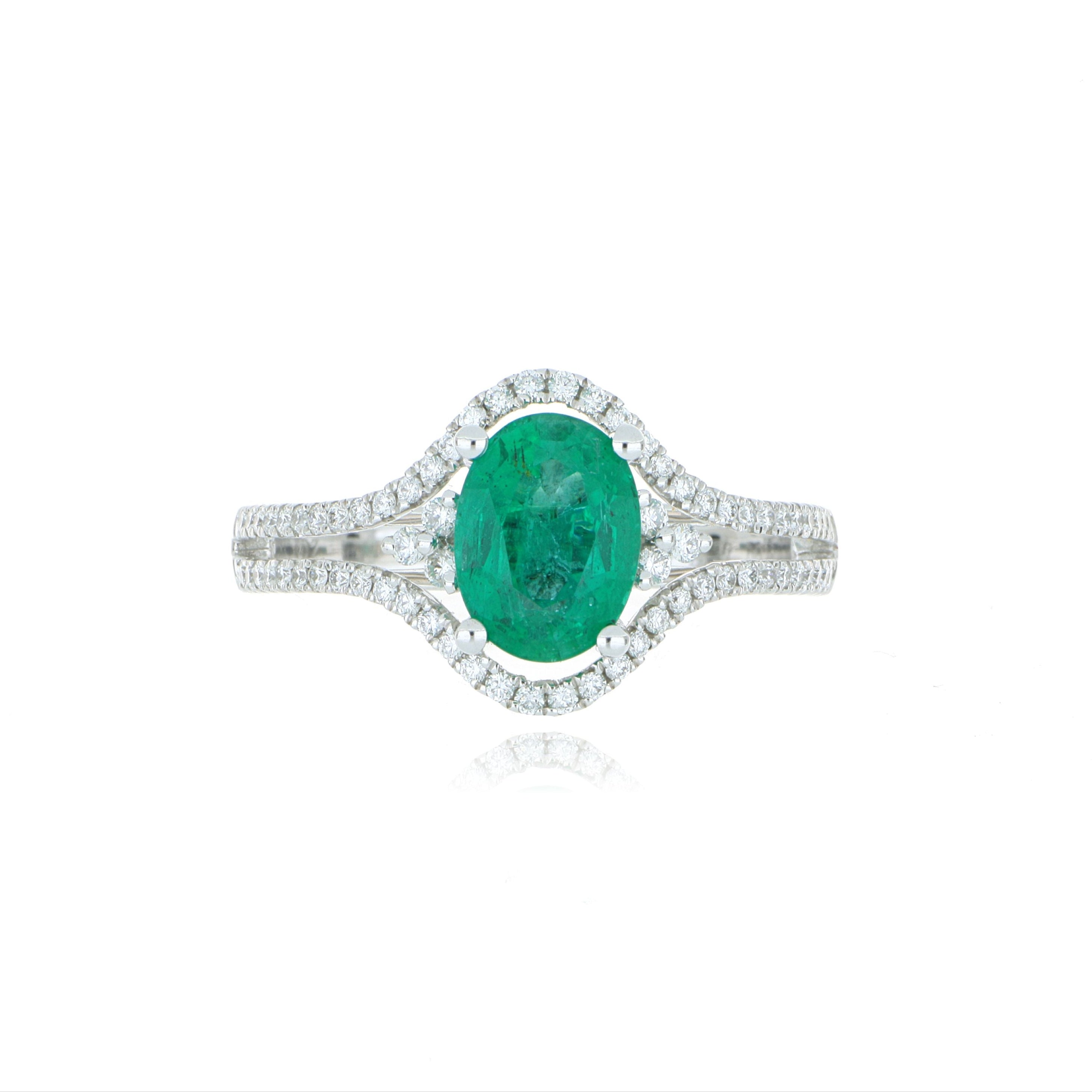 18k White Gold Oval Shaped Emerald and Diamond Accented Ring