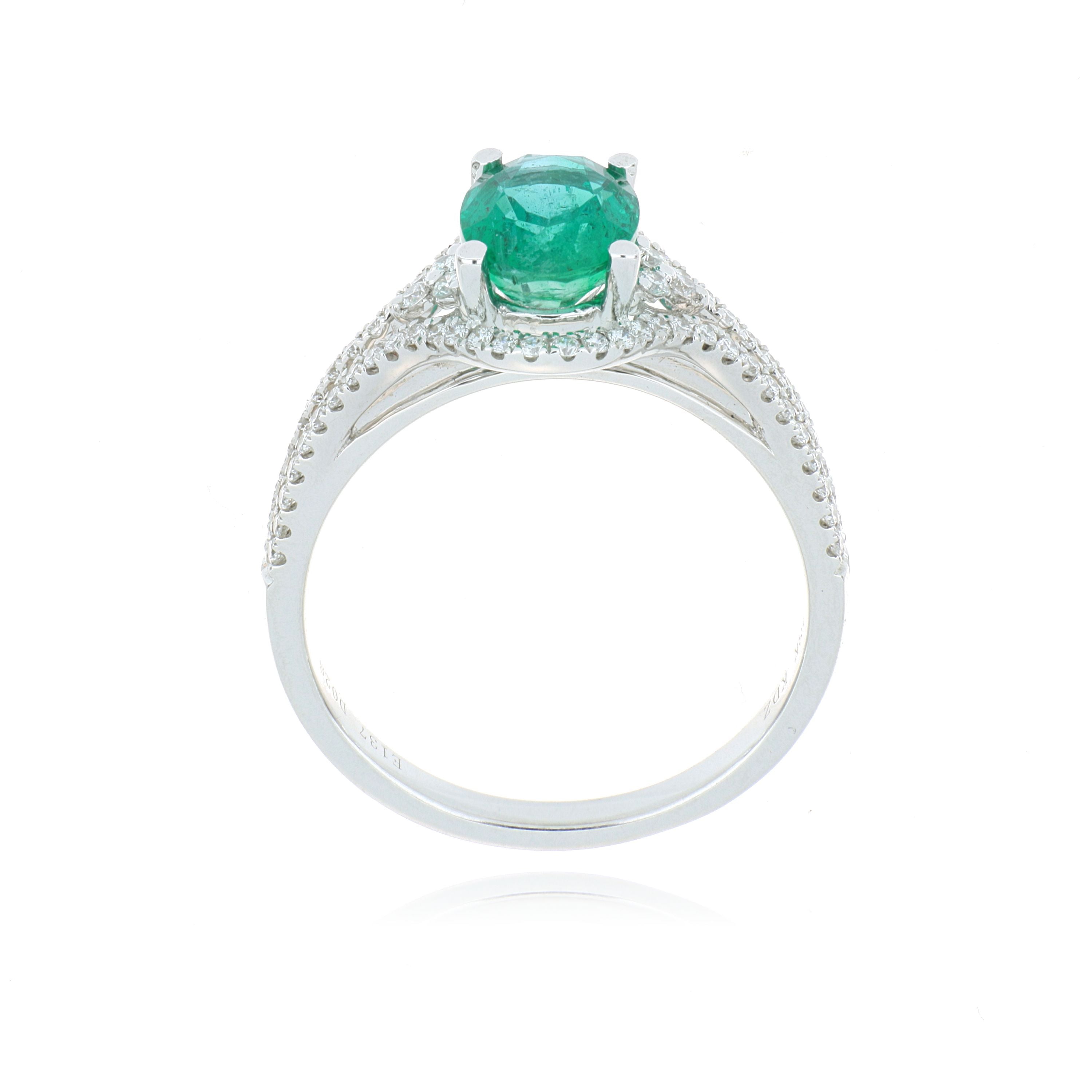 18k White Gold Oval Shaped Emerald and Diamond Accented Fashion Ring