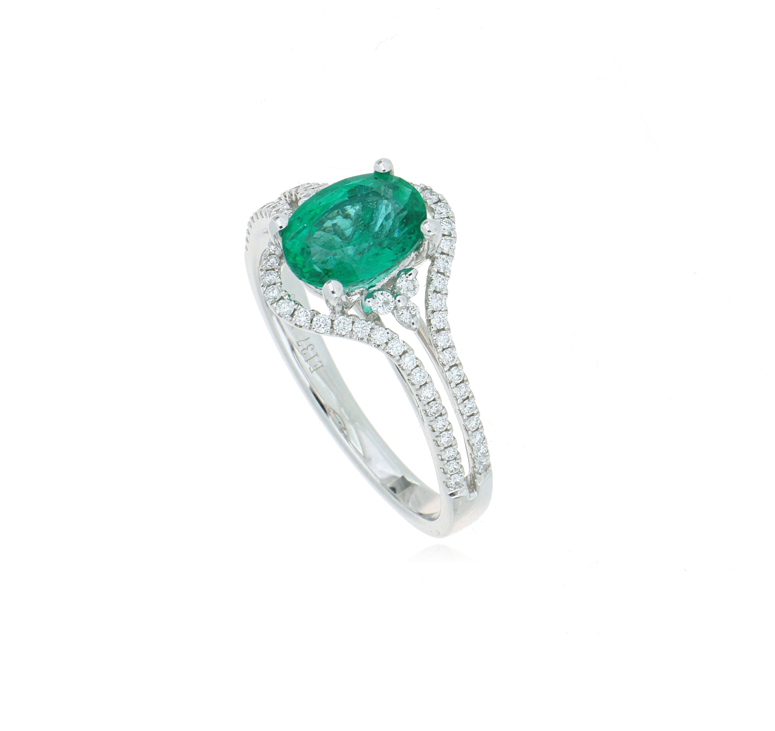 18k White Gold Oval Shaped Emerald and Diamond Accented Fashion Ring