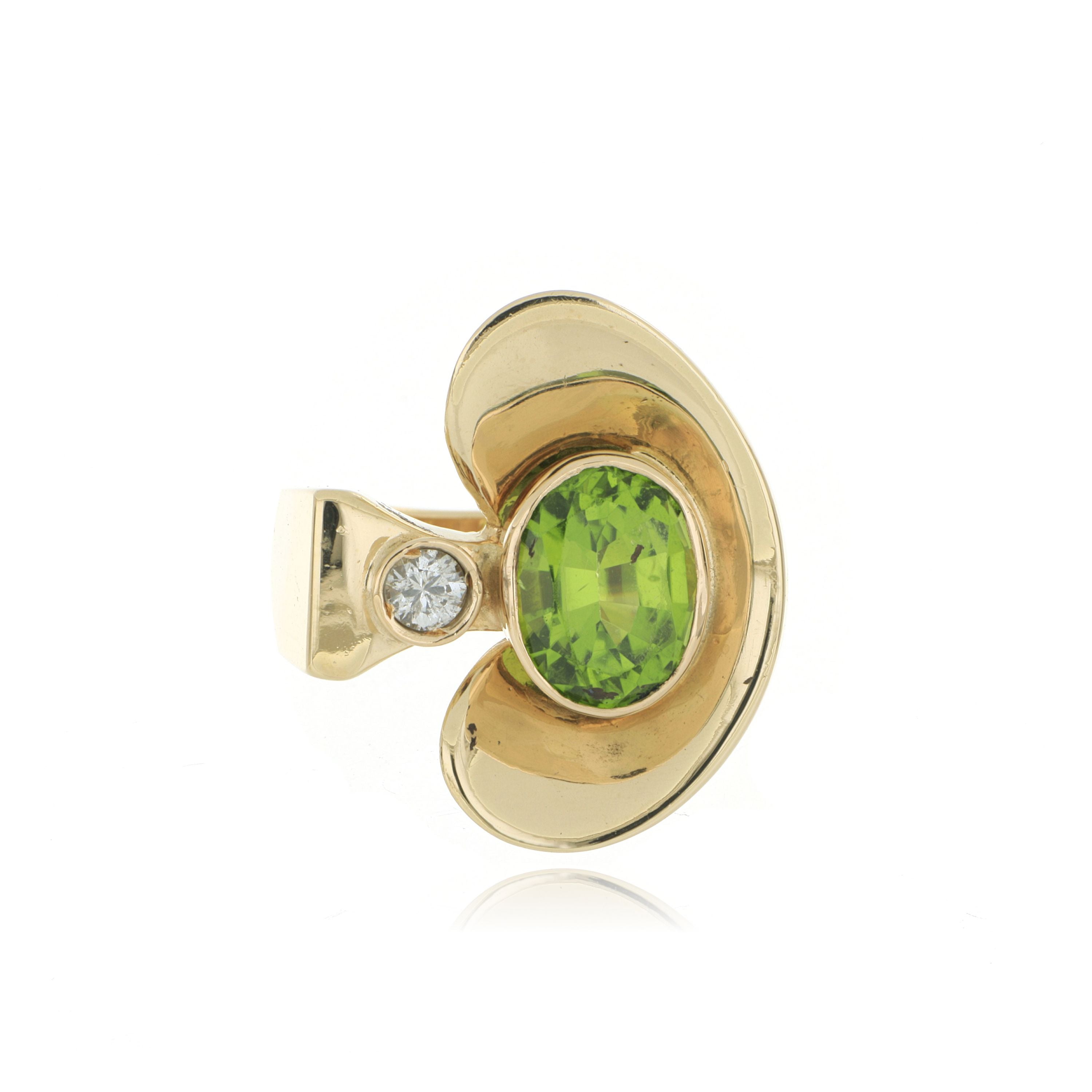 14k Yellow Gold Peridot and Diamond Mushroom Ring