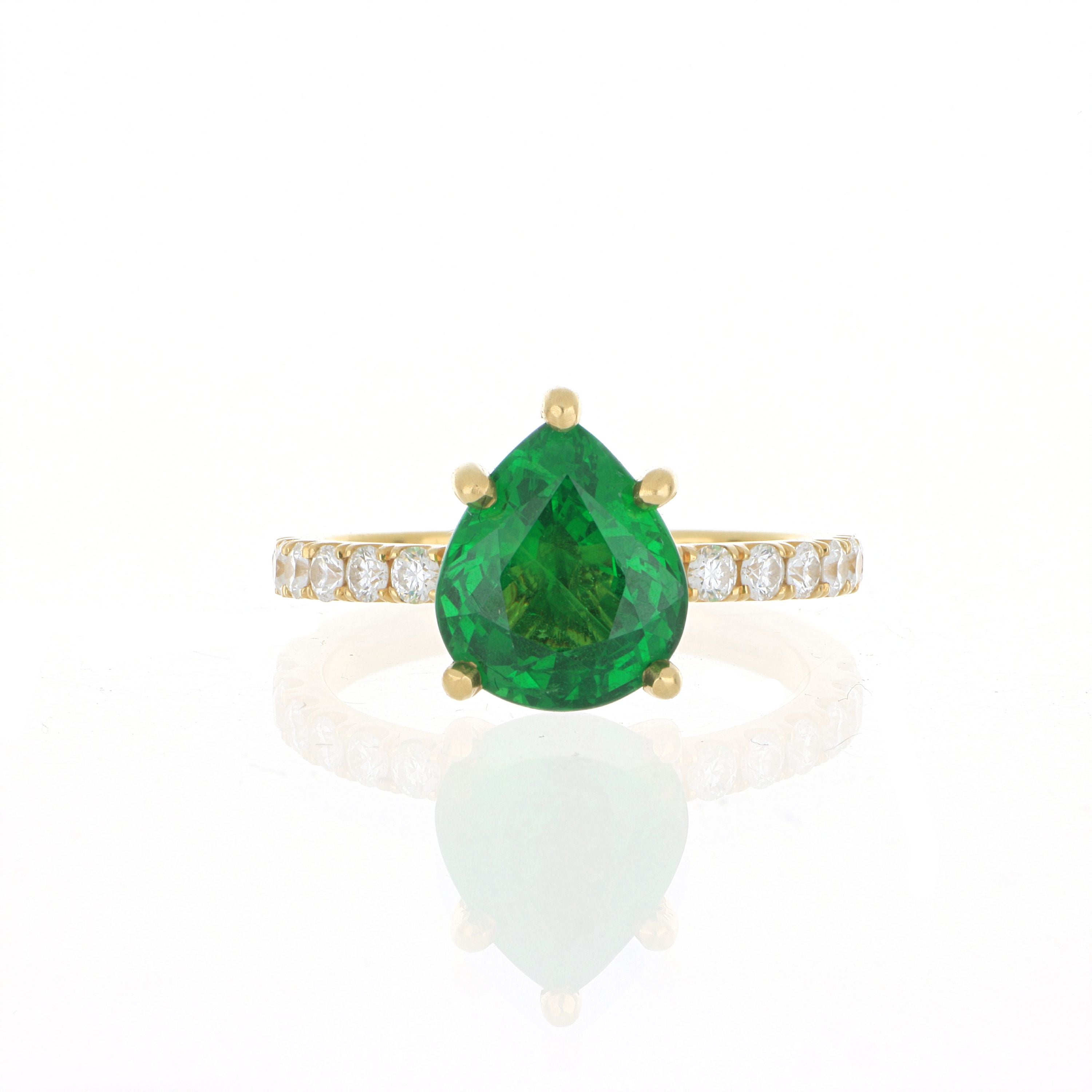 18k Yellow Gold Tsavorite and Diamond Ring