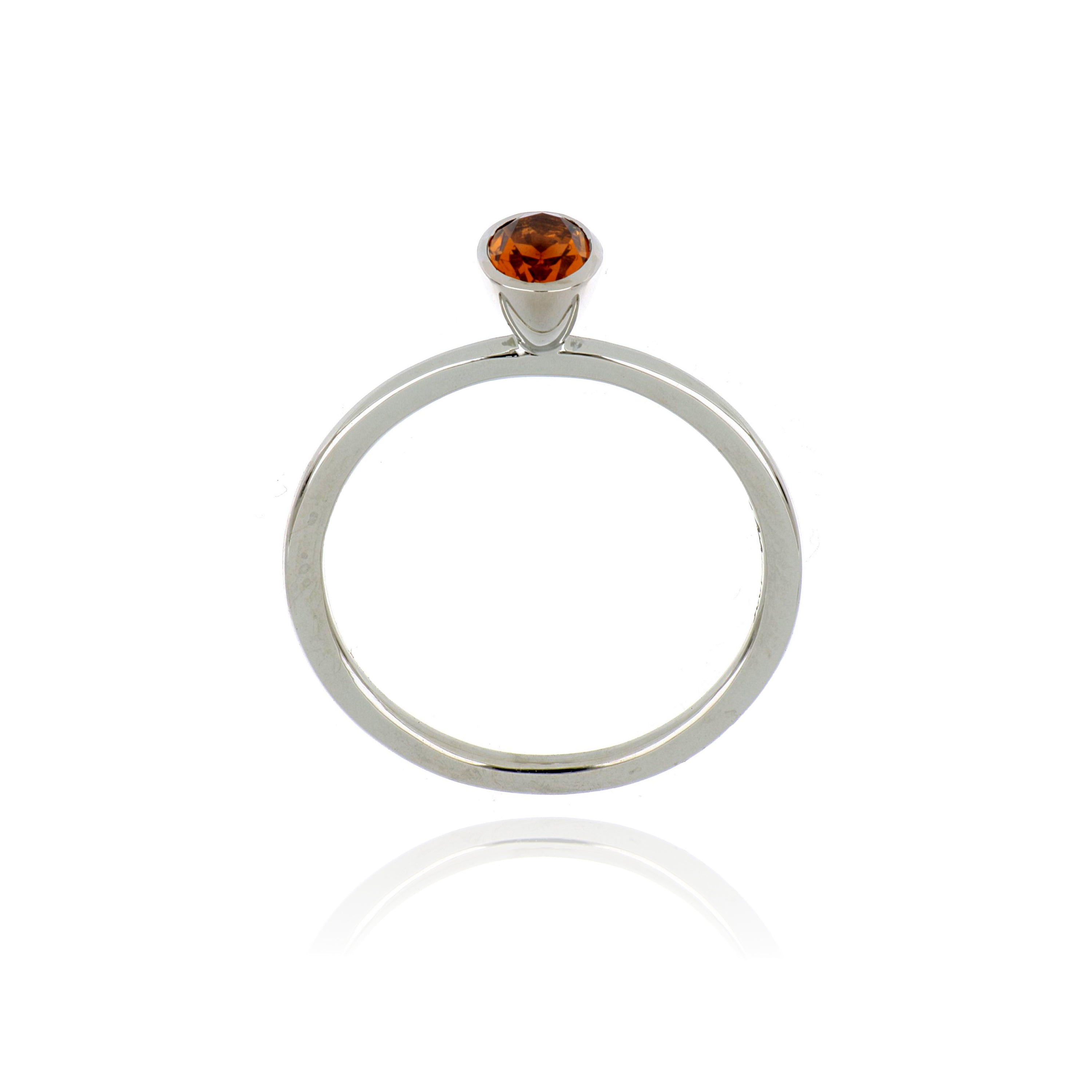 18k White Gold Solitaire Citrine Ring