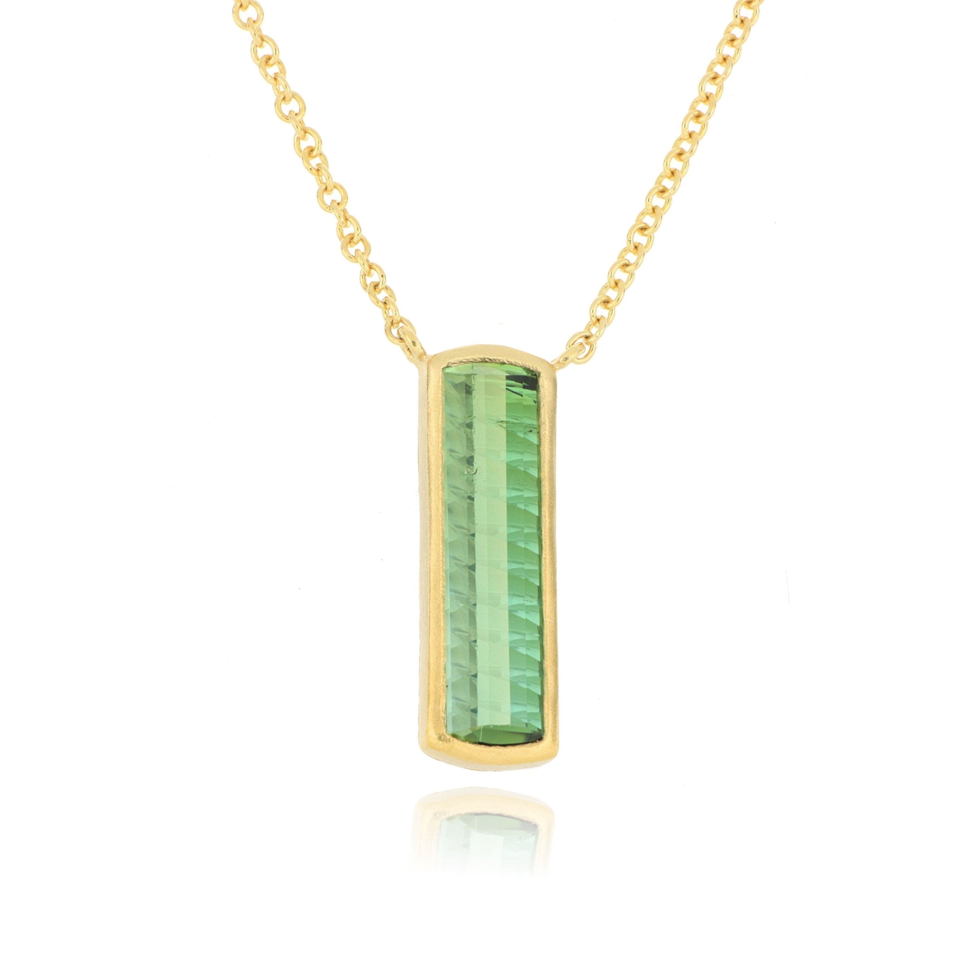 18k Yellow Gold Rectangular Shaped Green Tourmaline Necklace