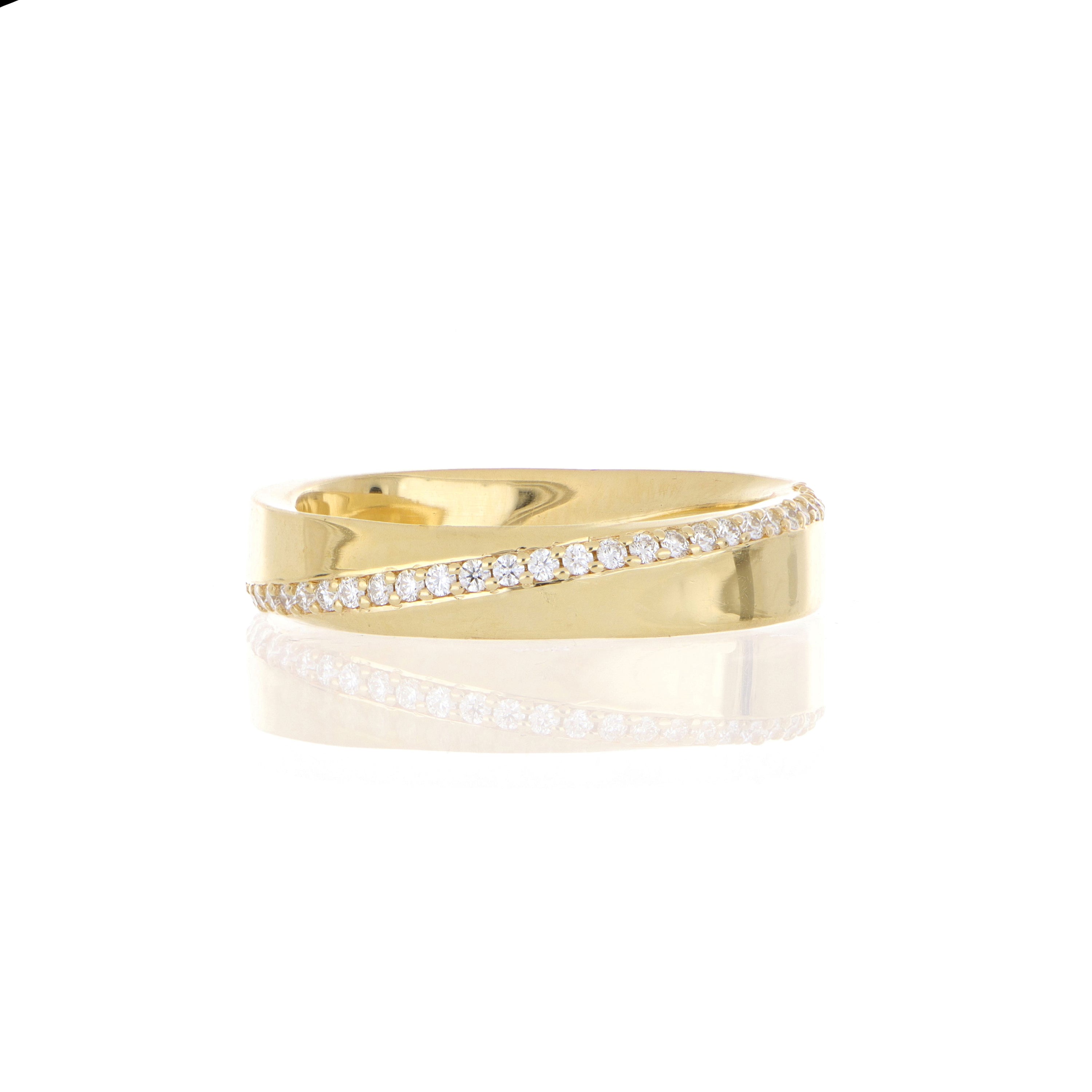 18k Yellow Gold Ladies' Diamond Mobius Wedding Band