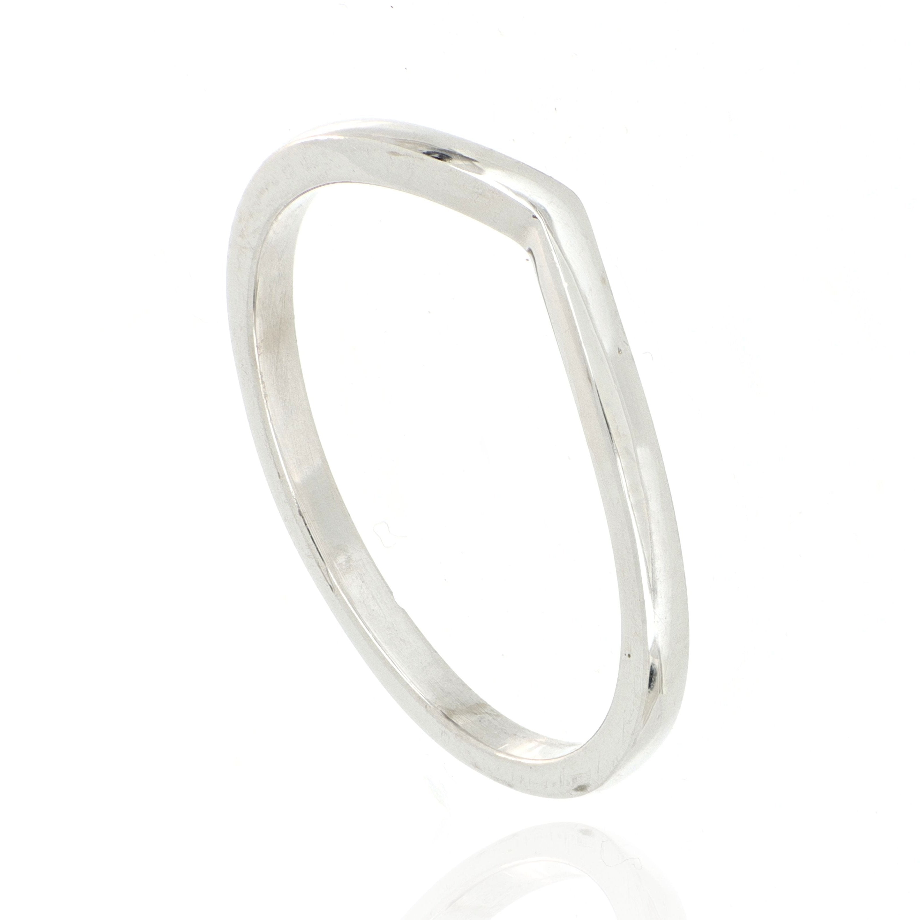 18k White Gold Shadow Wedding Band