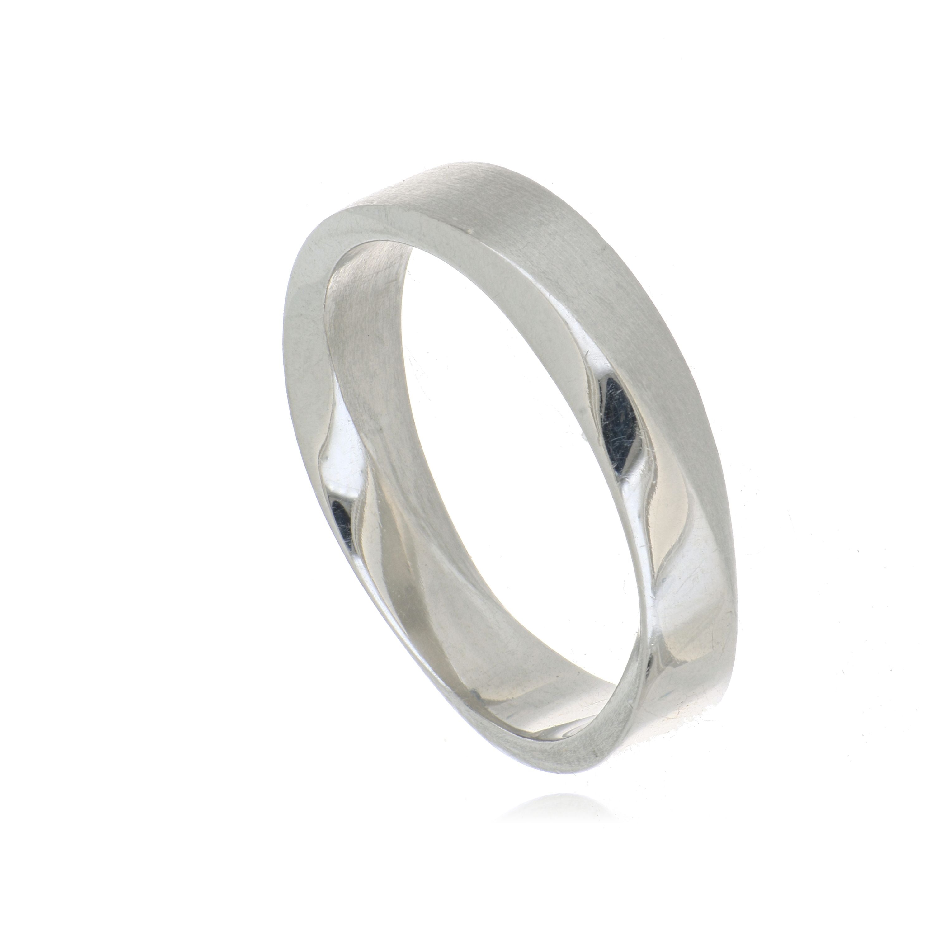Platinum Men's Mobius Wedding Band