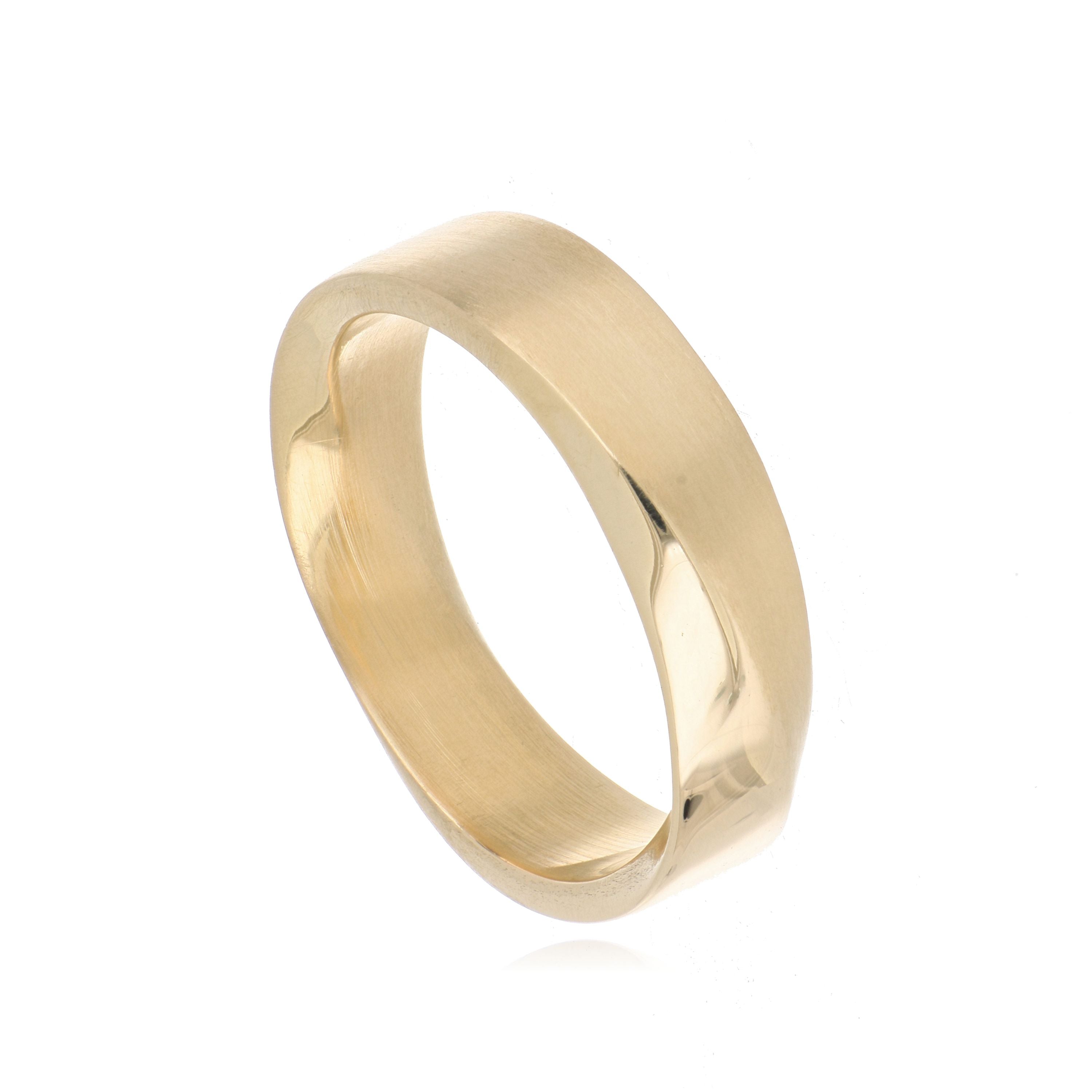 14k Yellow Gold Men's Mobius Wedding Band