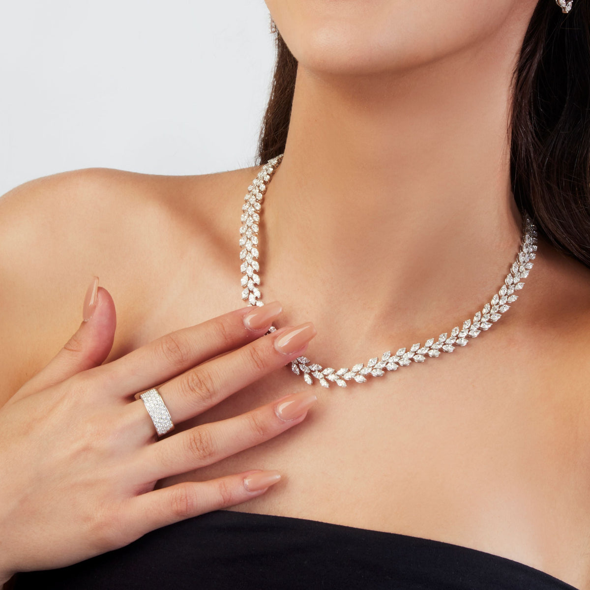 18k White Gold Diamond Vine Necklace - Charles Koll Jewelers