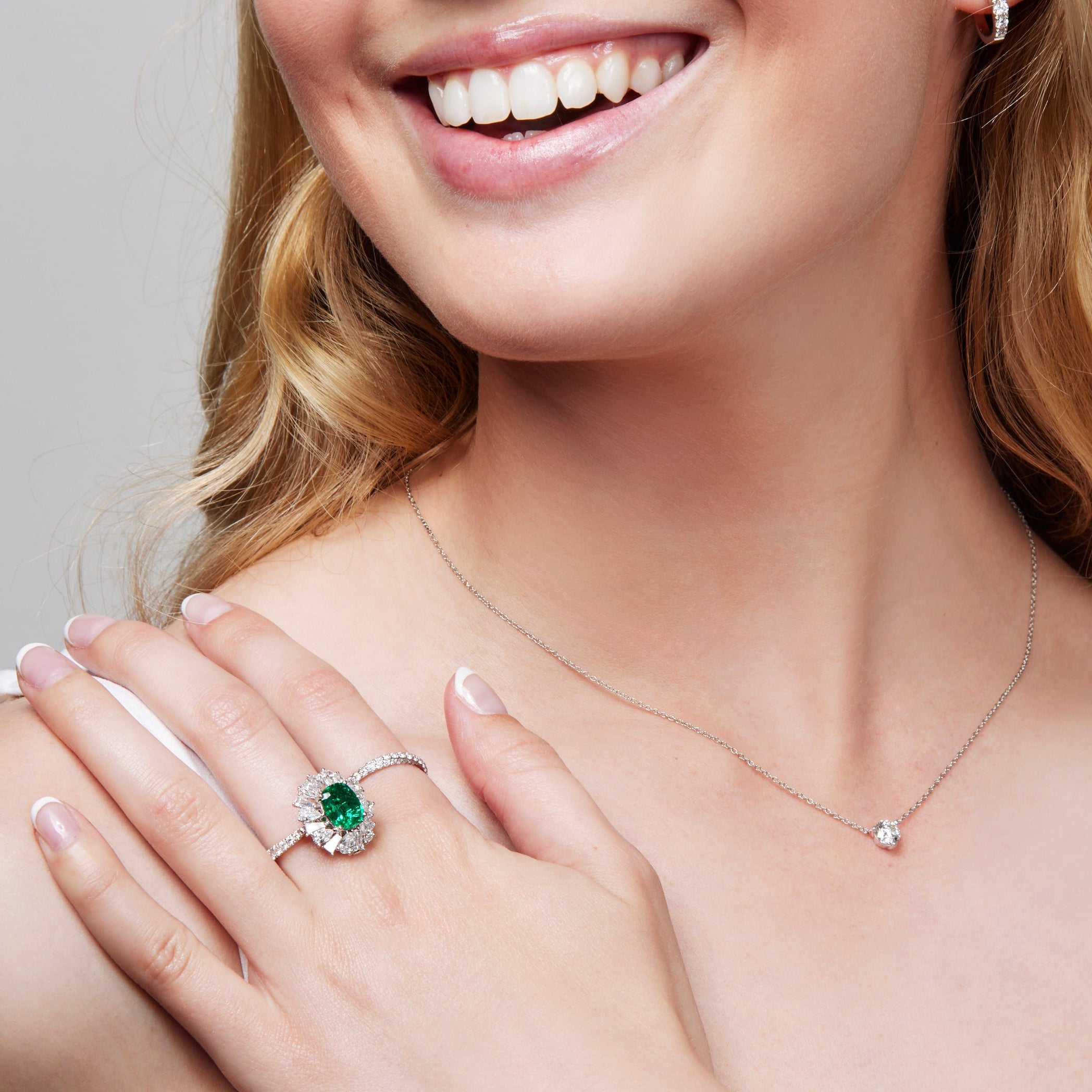 18k White Gold Emerald and Diamond Ring/Pendant