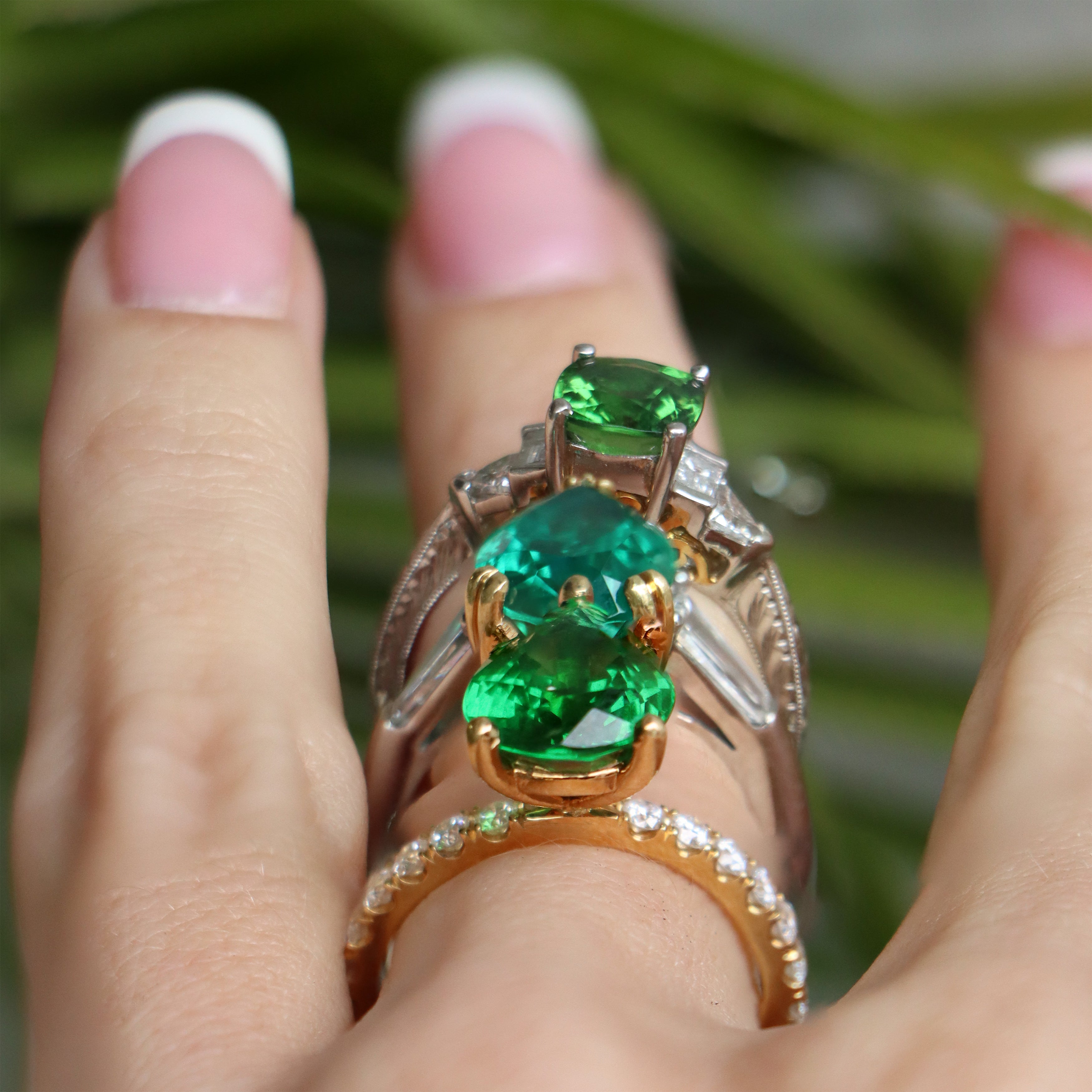 18k Yellow Gold Tsavorite and Diamond Ring